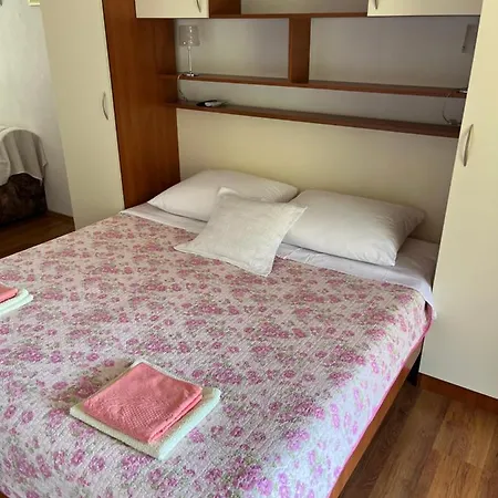 Sekana Apartment