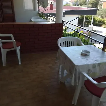 Sekana Appartamento Starigrad Paklenica
