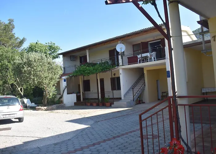 Sekana Apartamento Starigrad Paklenica